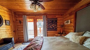 6 habitaciones, escritorio y tabla de planchar con plancha 