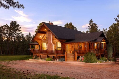 Private lodge Black Hills, kids<10yrs free, Custer Rushmore call 4 <10 Grp rates