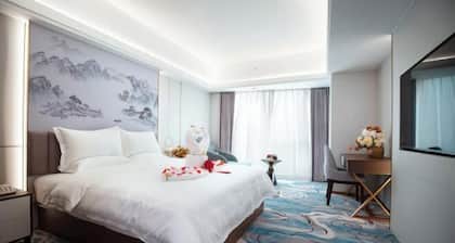 Dragon City International Hotel