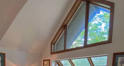 Warm & inviting 4-bedroom home, open floor plan just steps to Okemo Mtn Resort