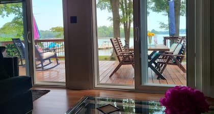 SPECTACULAR LAKEFRONT MODERN OASIS New to VRBO