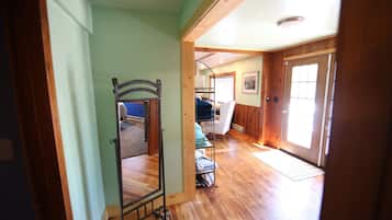 2 chambres, fer et planche Ă repasser, Wi-Fi, draps fournis