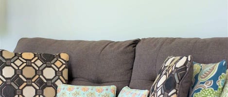 Una televisión, una oficina