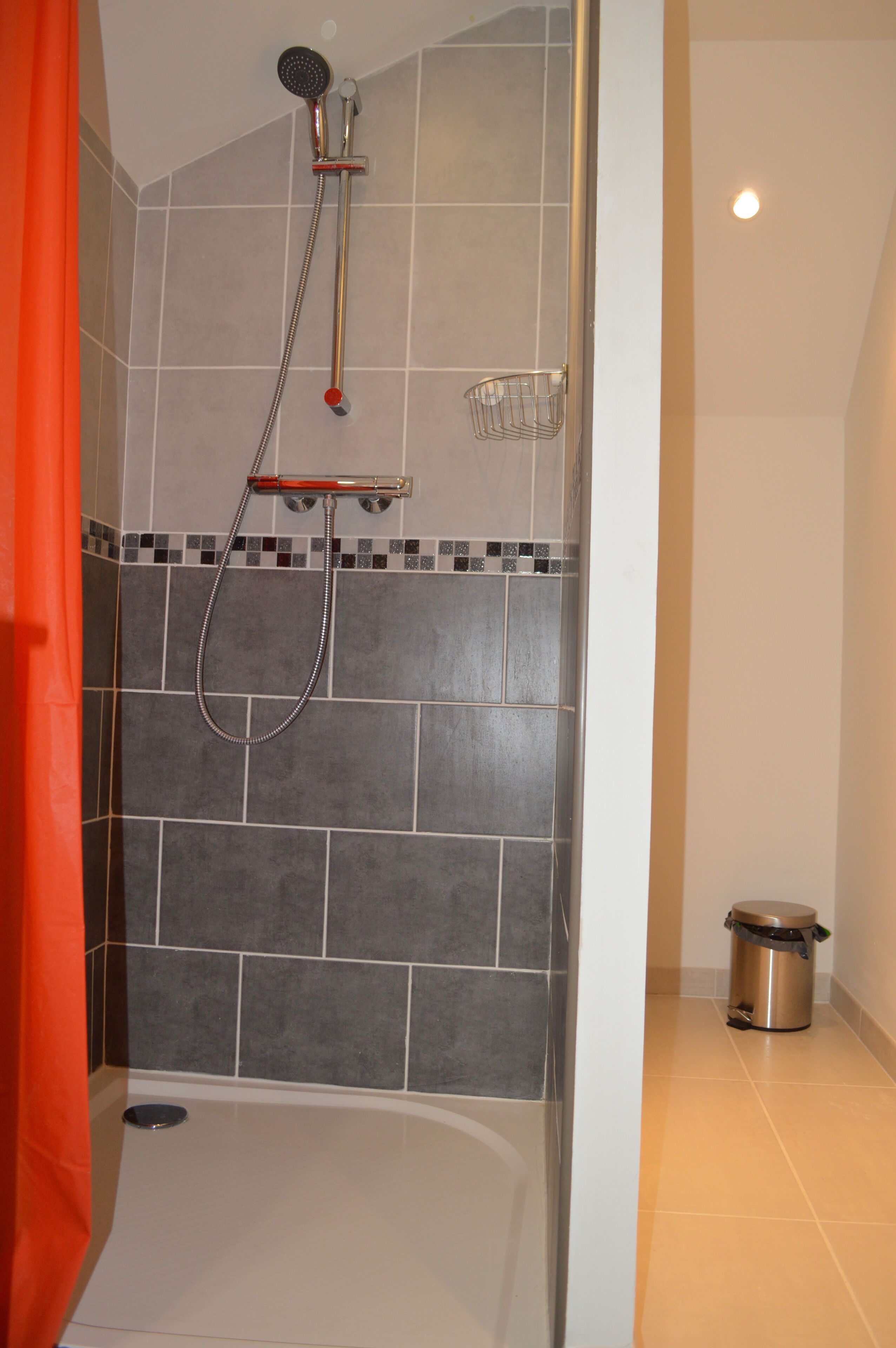 Cottage in Hautvillers (5min. Epernay, 15min. Reims) for 2-4 people.