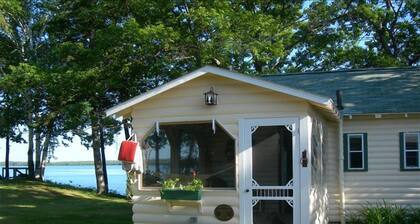 Acorn Cottage.
Our cottage is our home - you'll feel at home too!