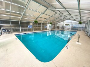 Pool - 2 bedroom oceanfront in Crescent Beach. Enclosed pool. (North Myrtle Beach)