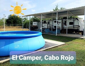 Property grounds - El Camper, carretera hacia Combate, Cabo Rojo (Cabo Rojo)