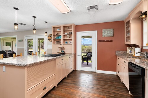 Kauneimmat & Serene Katso Musteet järven!