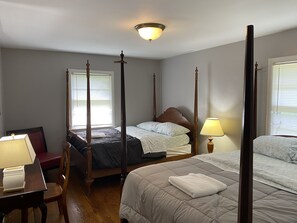 7 slaapkamers, een bureau, een strijkplank/strijkijzer, gratis wifi