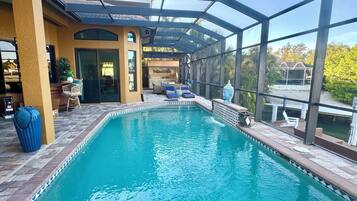 Piscine extérieure, piscine chauffée