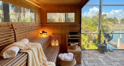 6 Bedroom Gorgeous Waterfront Home With dock, panorama waterview, walk to beach,