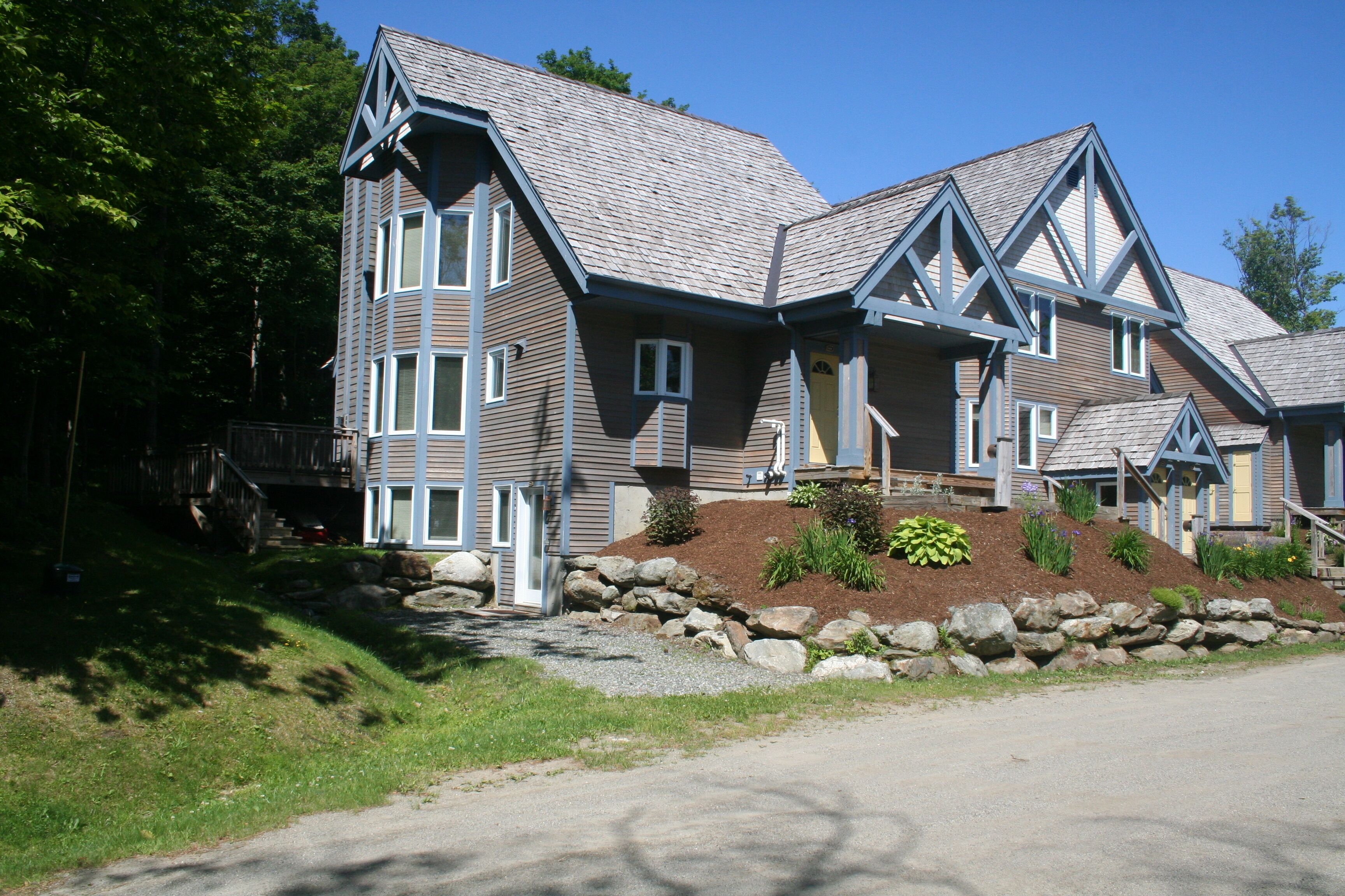 Jay Peak Resort - Luxury ski-in/ski-out, electric car friendly, 5-bedroom/4-bath