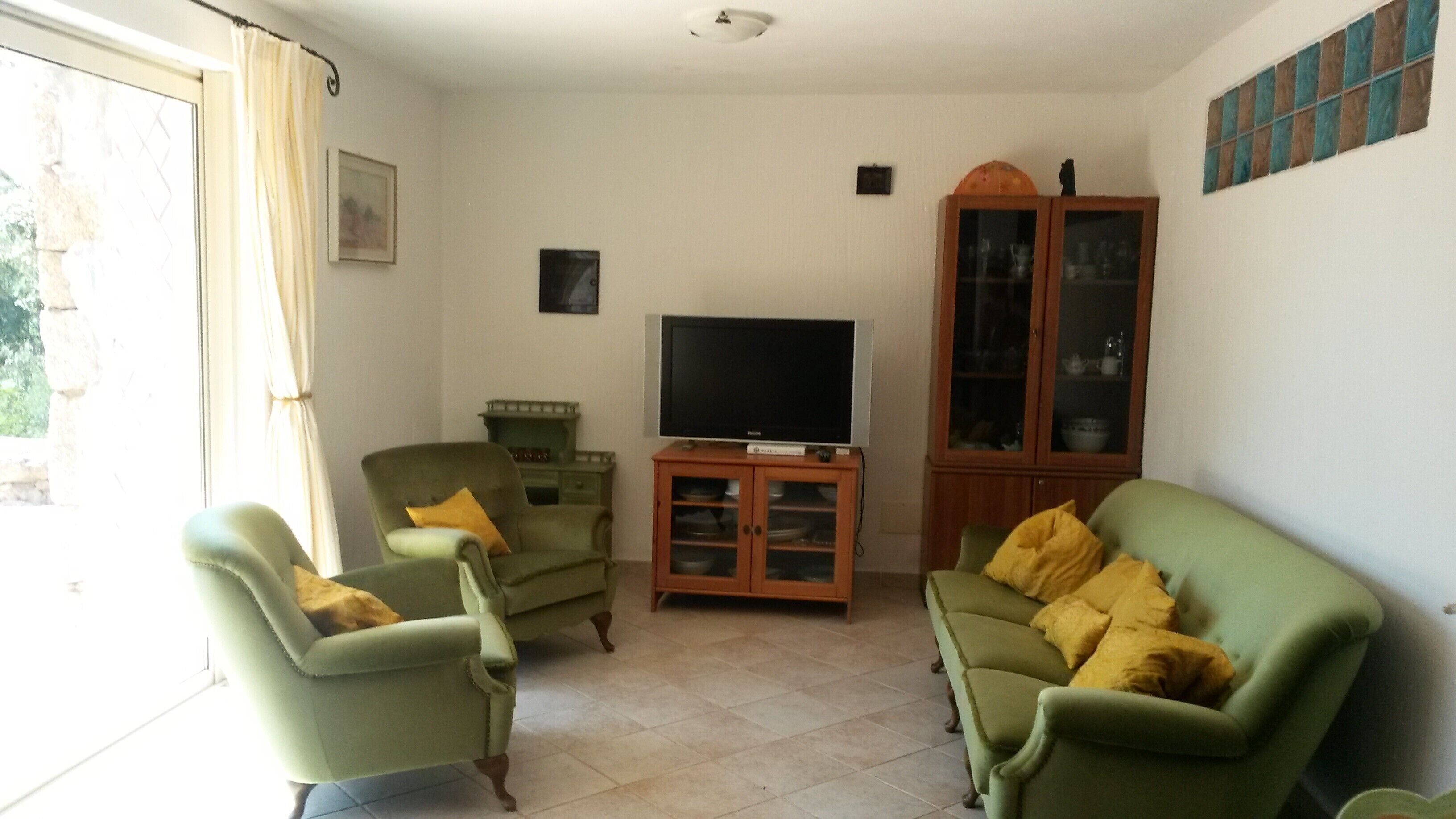 Family-friendly and pet-friendly.