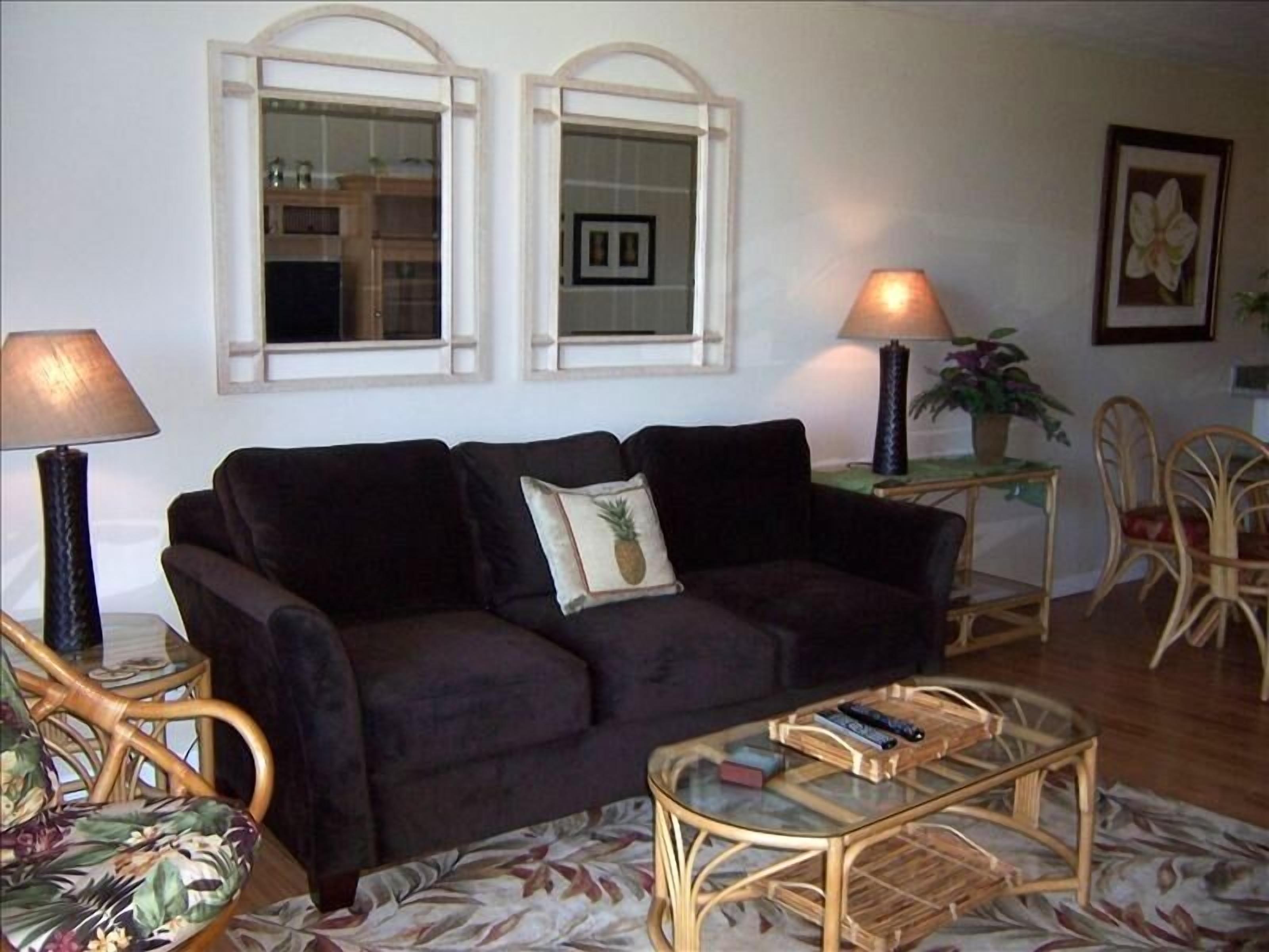 Lowered Nightly Rates! Tropical Garden End Unit A/C  Ocean Views   Walk to Beach