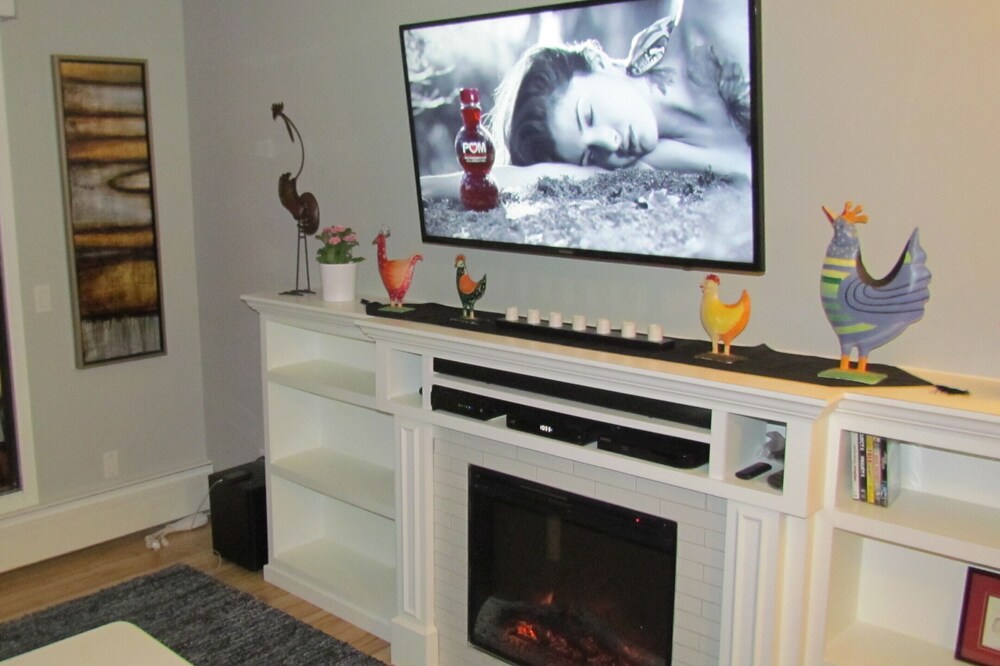 Braebourne Manor - Furnished Two Bedroom Condo