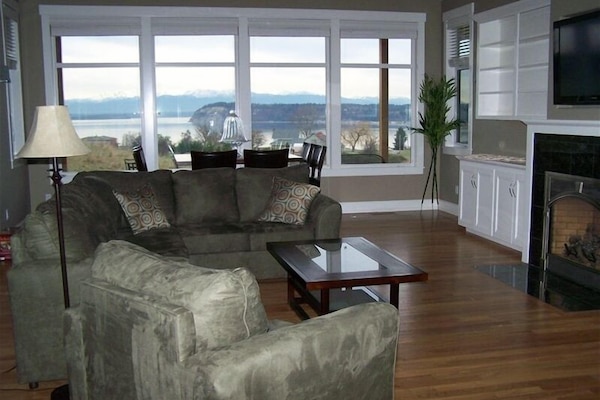 Living Room looking out at the view.