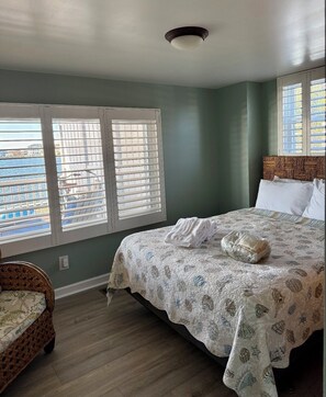 2 bedrooms, iron/ironing board, free WiFi, bed sheets - Charming Bayfront Cottage! Spectacular Sunsets! PET FRIENDLY !! (Selbyville)