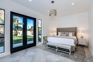 4 bedrooms, iron/ironing board, travel cot, free WiFi