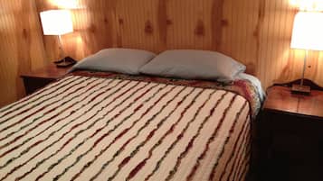 3 bedrooms, bed sheets