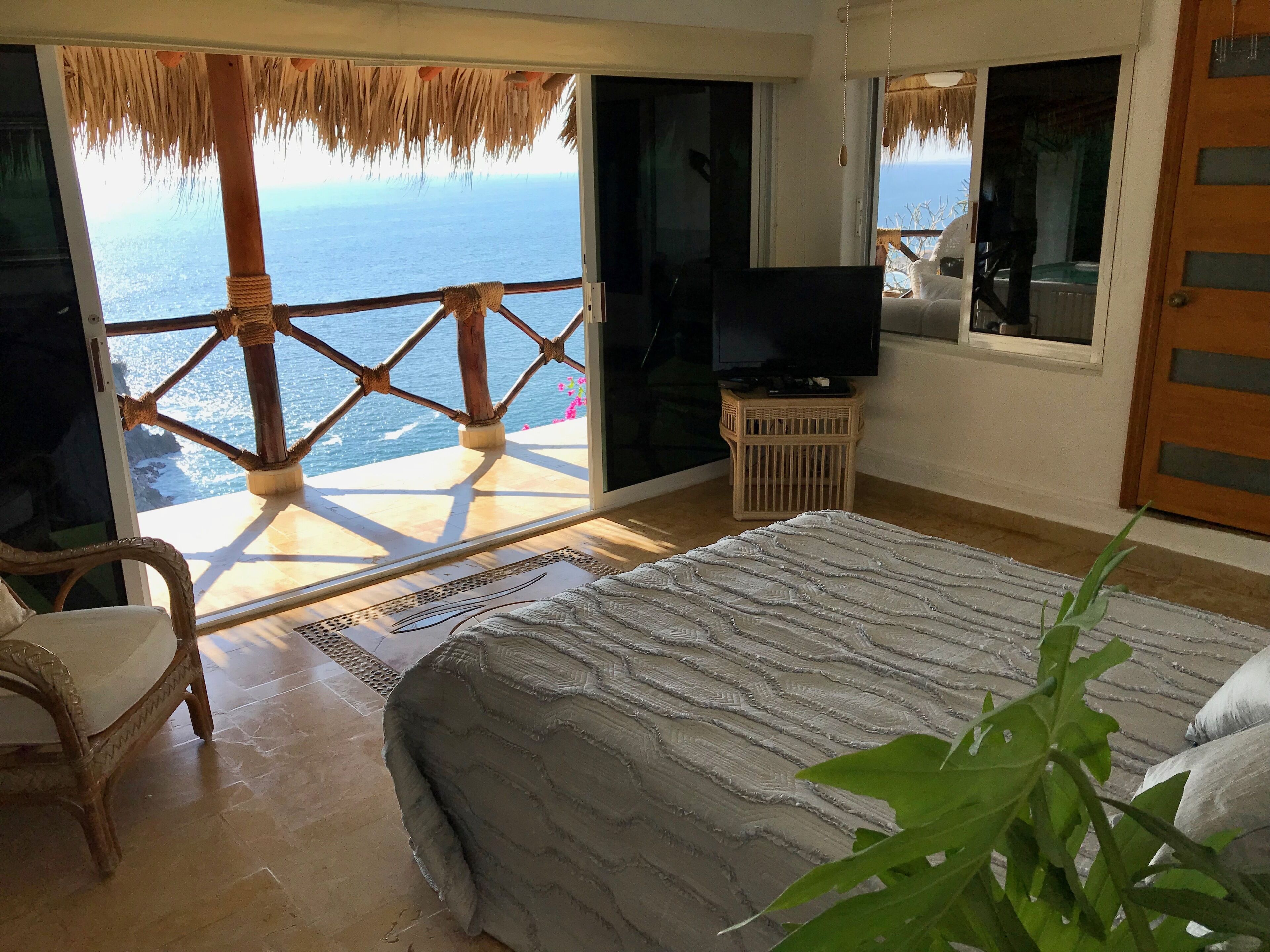 VillaParaisoAca with Beautiful View & Private Beach