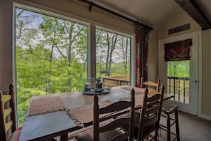 Dining - 'Camp Chestnut' - 200 Yards to Sugar Clubhouse! (Sugar Mountain)