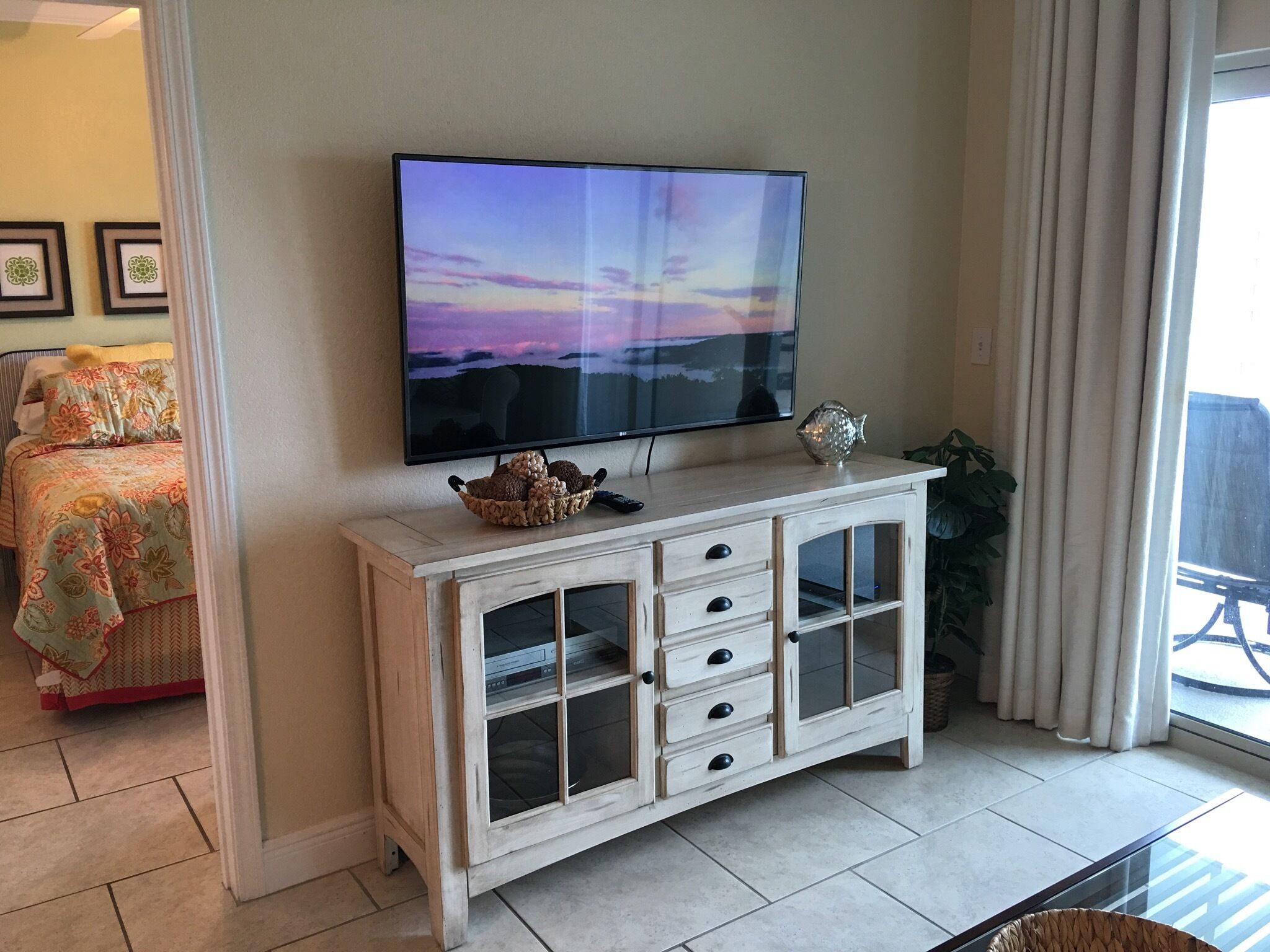 NEW LOWER RATES.   Direct Ocean View