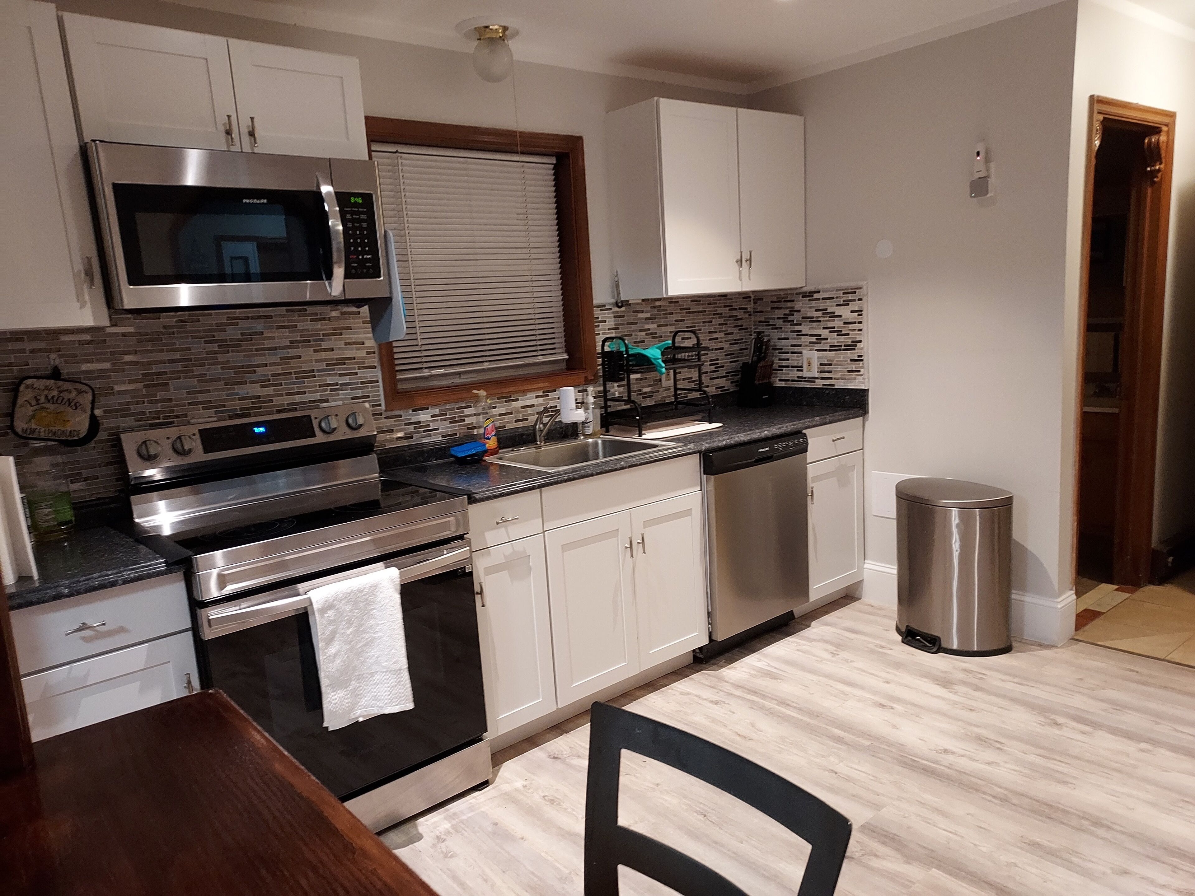 Gated Community!  Outdoor pools,lake,boats mini golf, cafe and more!