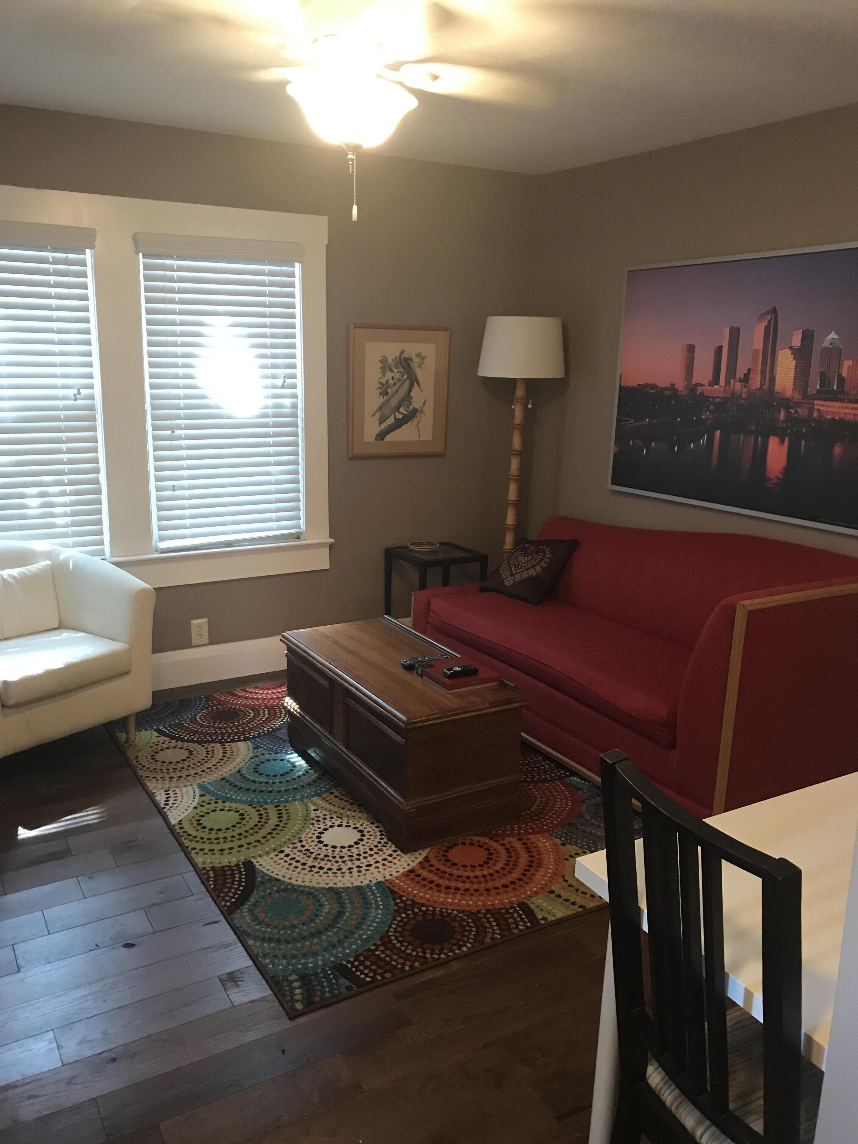 1/1 furnished Apt- close to everything in Tampa! 
