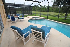 Outdoor pool - Water Front Villa in Emerald Island, 3 Mi to Disney, 4BdRm/3Ba,Theme Rm,Pool (Kissimmee)