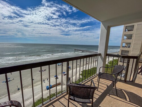 Cherry Grove. 3 bedroom, 3 bath oceanfront condo. Indoor Pool.