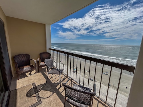 Cherry Grove. 3 bedroom, 3 bath oceanfront condo. Indoor Pool.