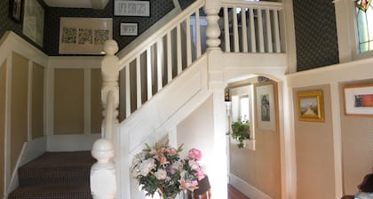 Beautiful Victorian Home - Central Vancouver!