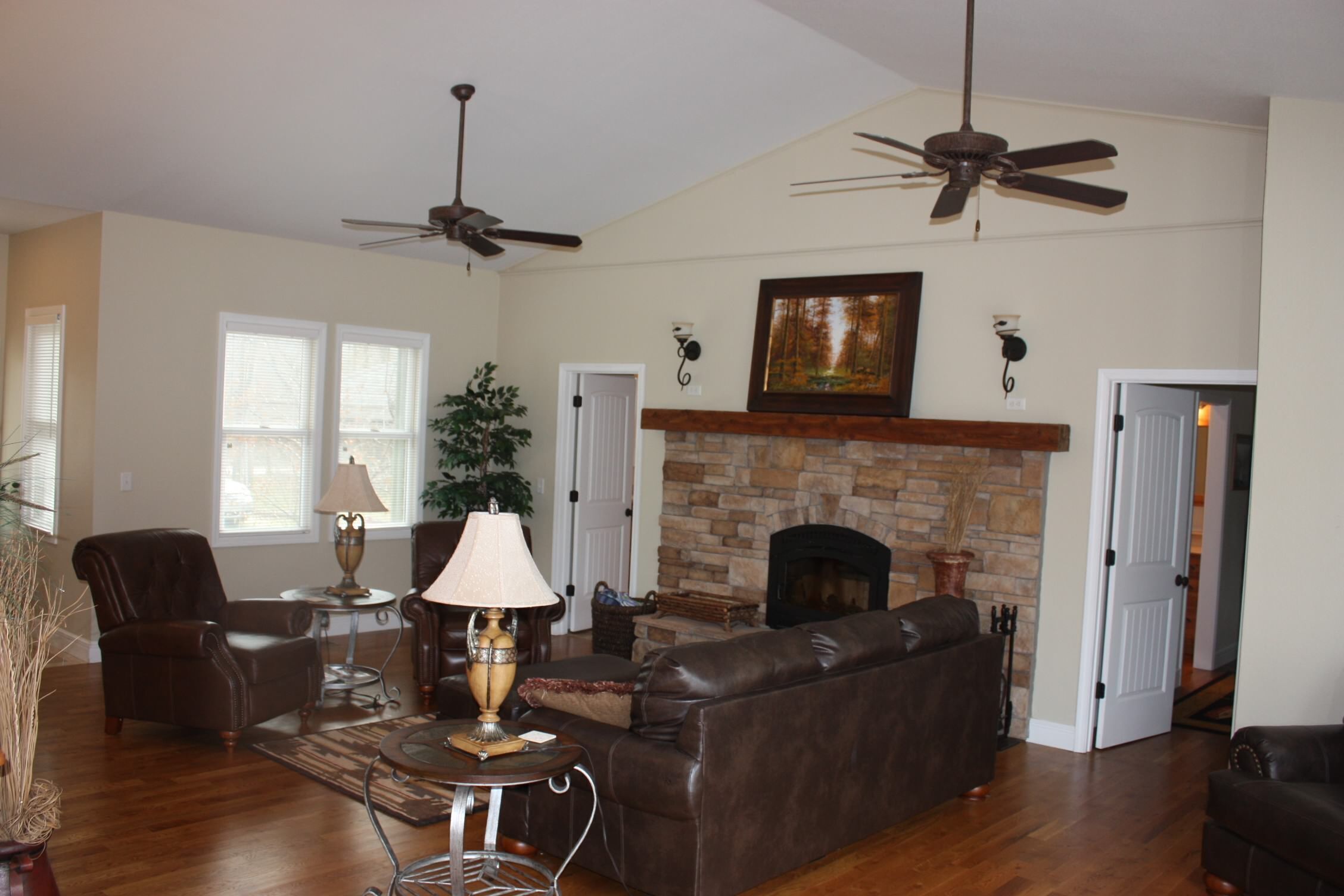 3BR. 2.5 bath in Cotter on the White River - Best Fishing area with awesome view