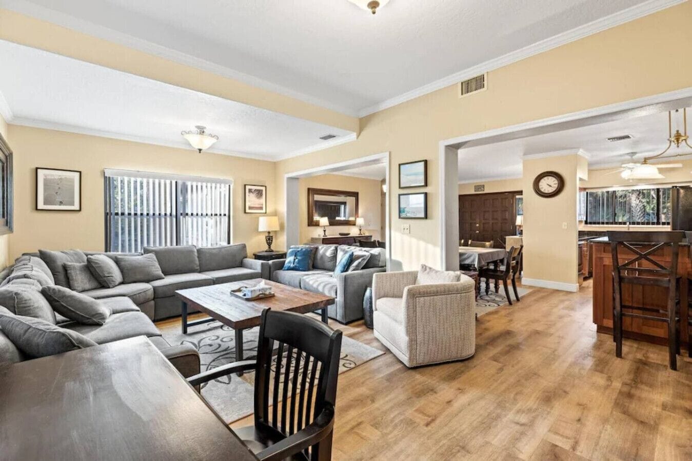 Smart-TV og DVD-spiller