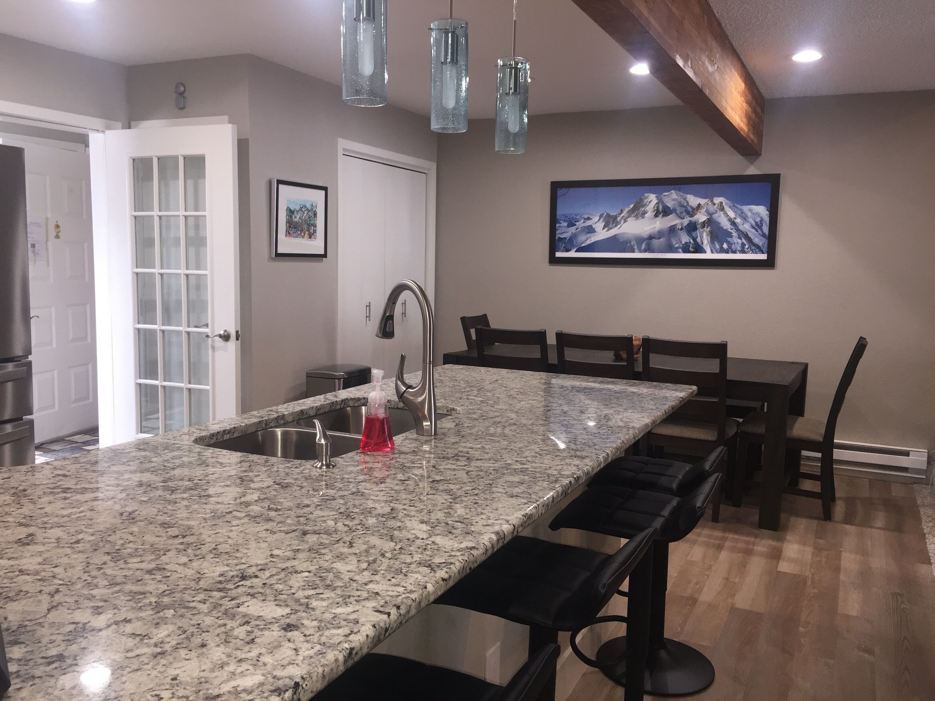 Winter Park Destination Blue Sky Condo-hottub, free bus, national park, trails