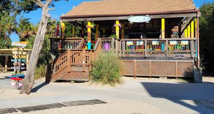 Condo 2 Bdrm 2 Bath Beach