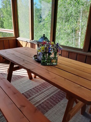 Outdoor dining