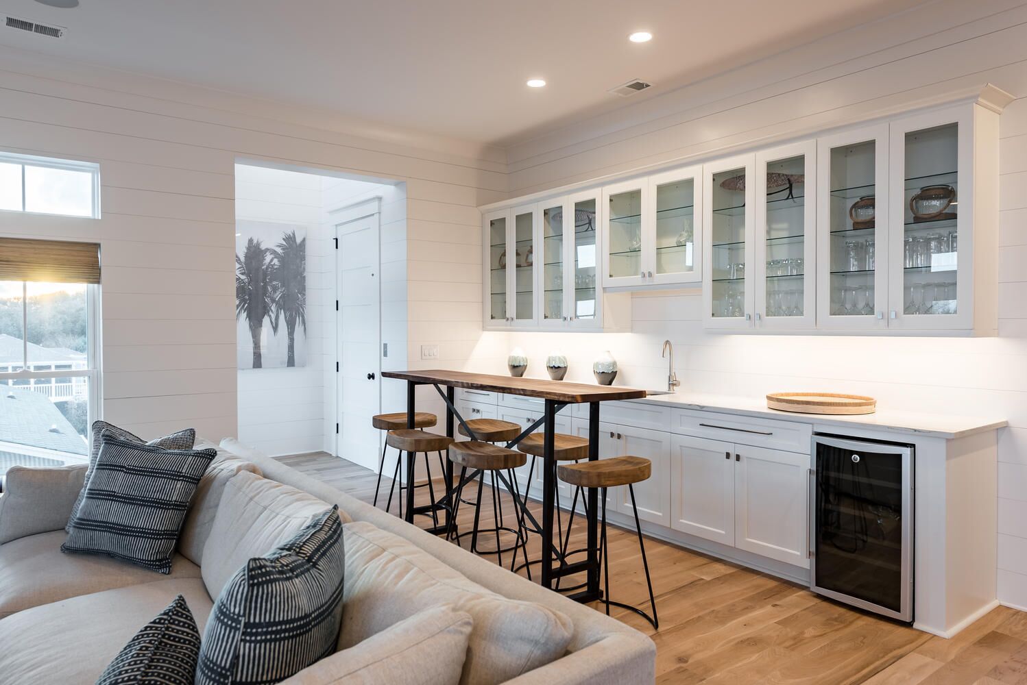 'Coastal Manor' 2nd row, Newer Home,  Ocean Views, Private Pool and Hot Tub, Elevator!