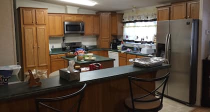 Buck Creek Bed And Breakfast, ruhig im Wald Getaway