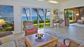 Smart TV, reproductor de DVD, libros y estéreo