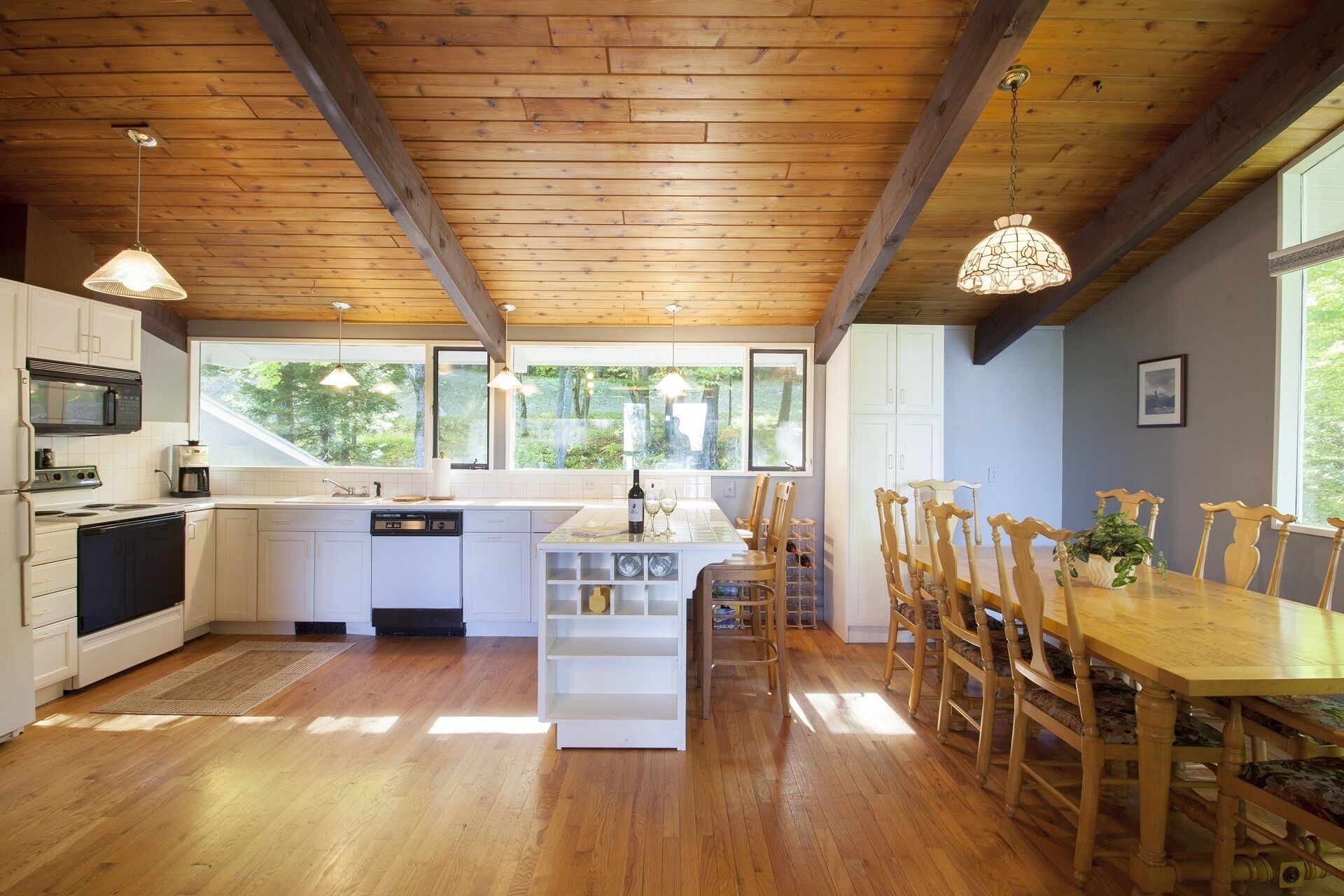 3 Level 2900 Sq. Ft. House: 6 Bedrooms, 4.5 Baths, & 2 Fireplaces