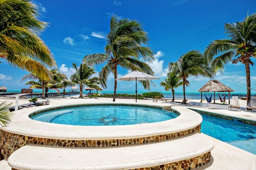 Casual & Comfortable Belize Beach House: Private Pool, Dock, & Secluded Privacy
