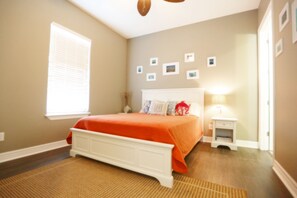 4 bedrooms, free WiFi, bed sheets