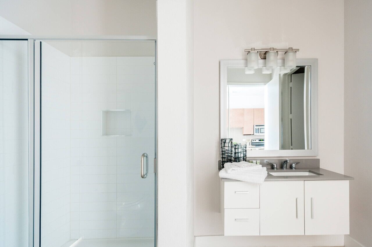 Tour Southtown San Antonio from an Upscale Apartment