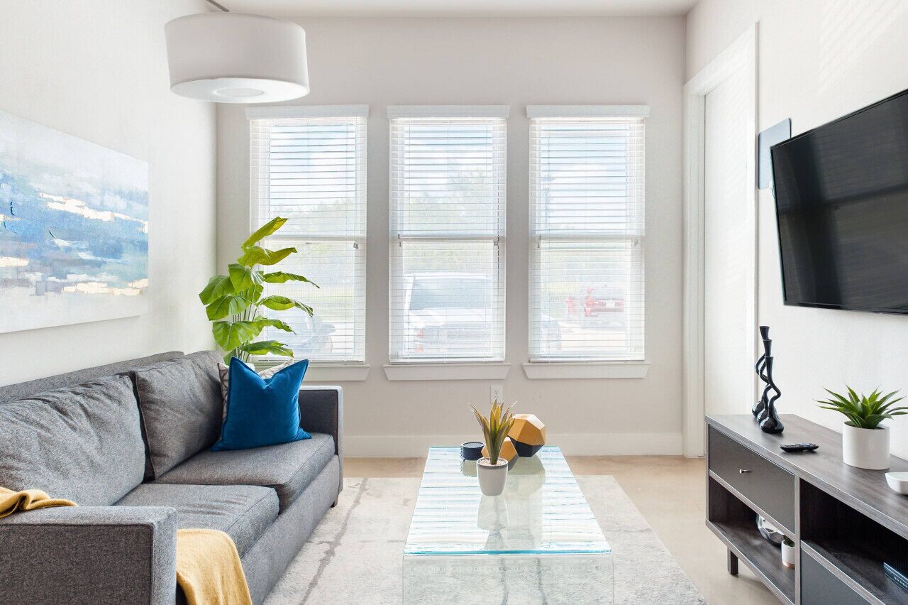 Tour Southtown San Antonio from an Upscale Apartment