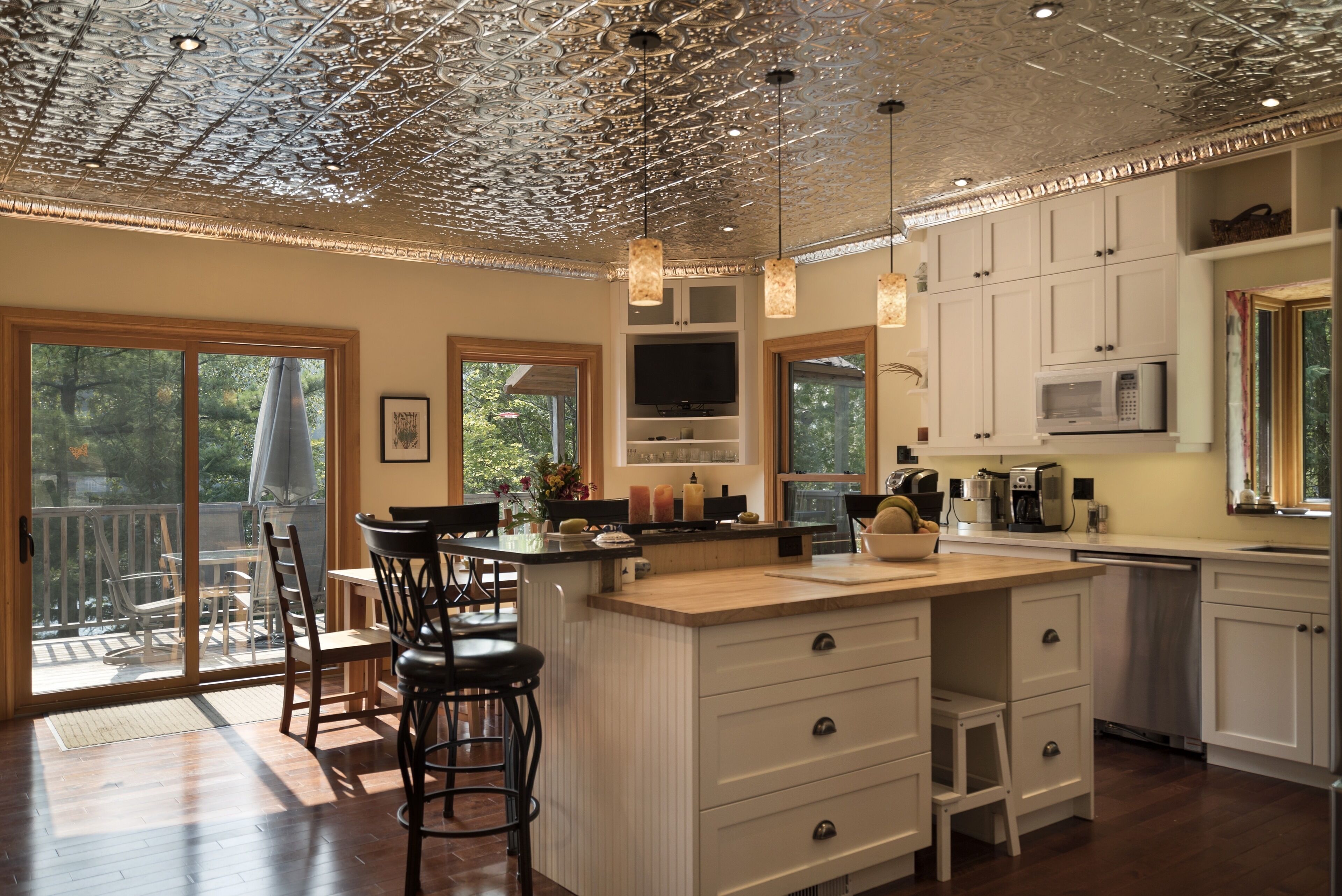 Waterfront  Tennis, Anyone?