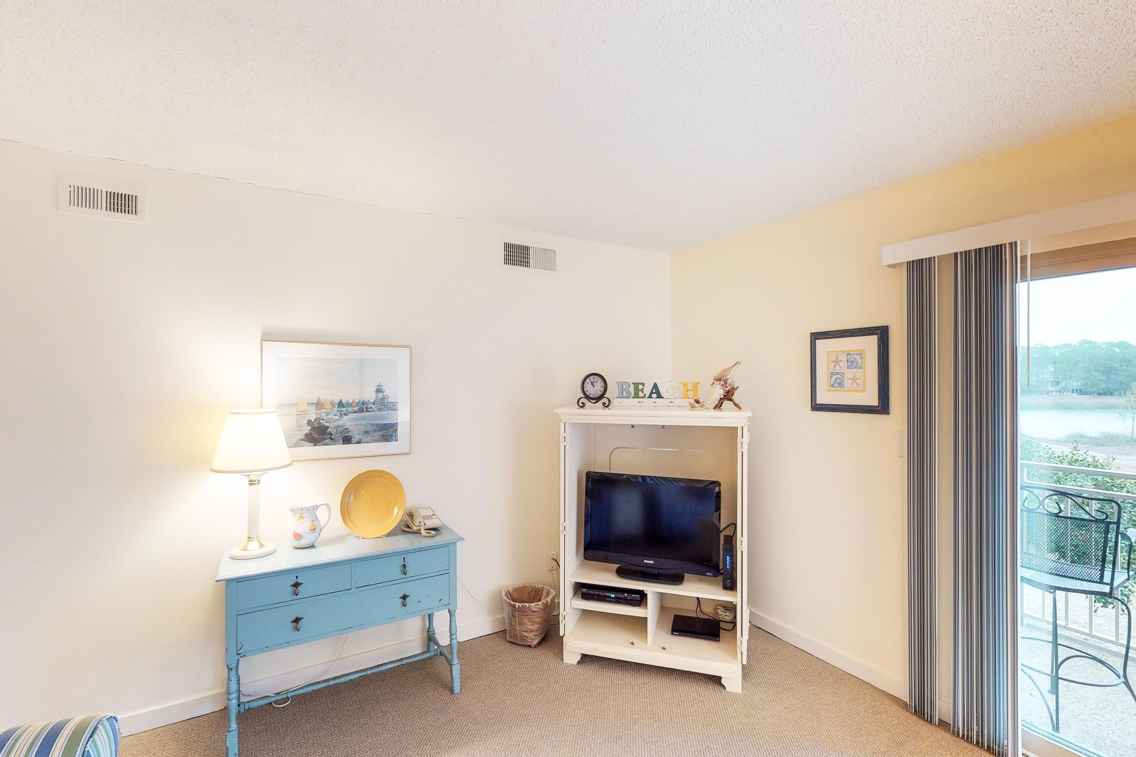 Lovely villa with central AC, and easy beach access