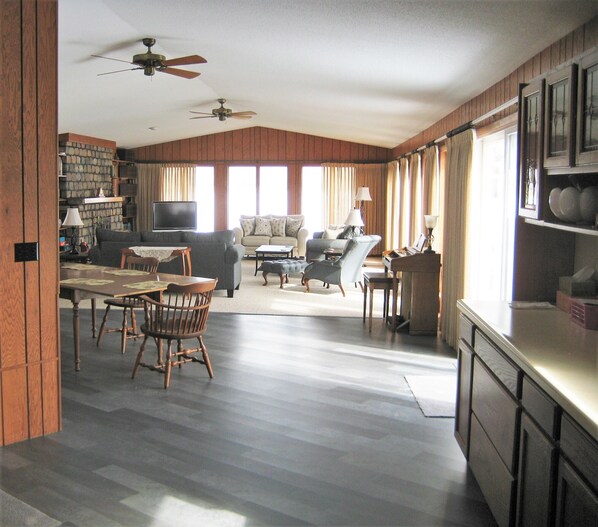 TV, fireplace, DVD player
