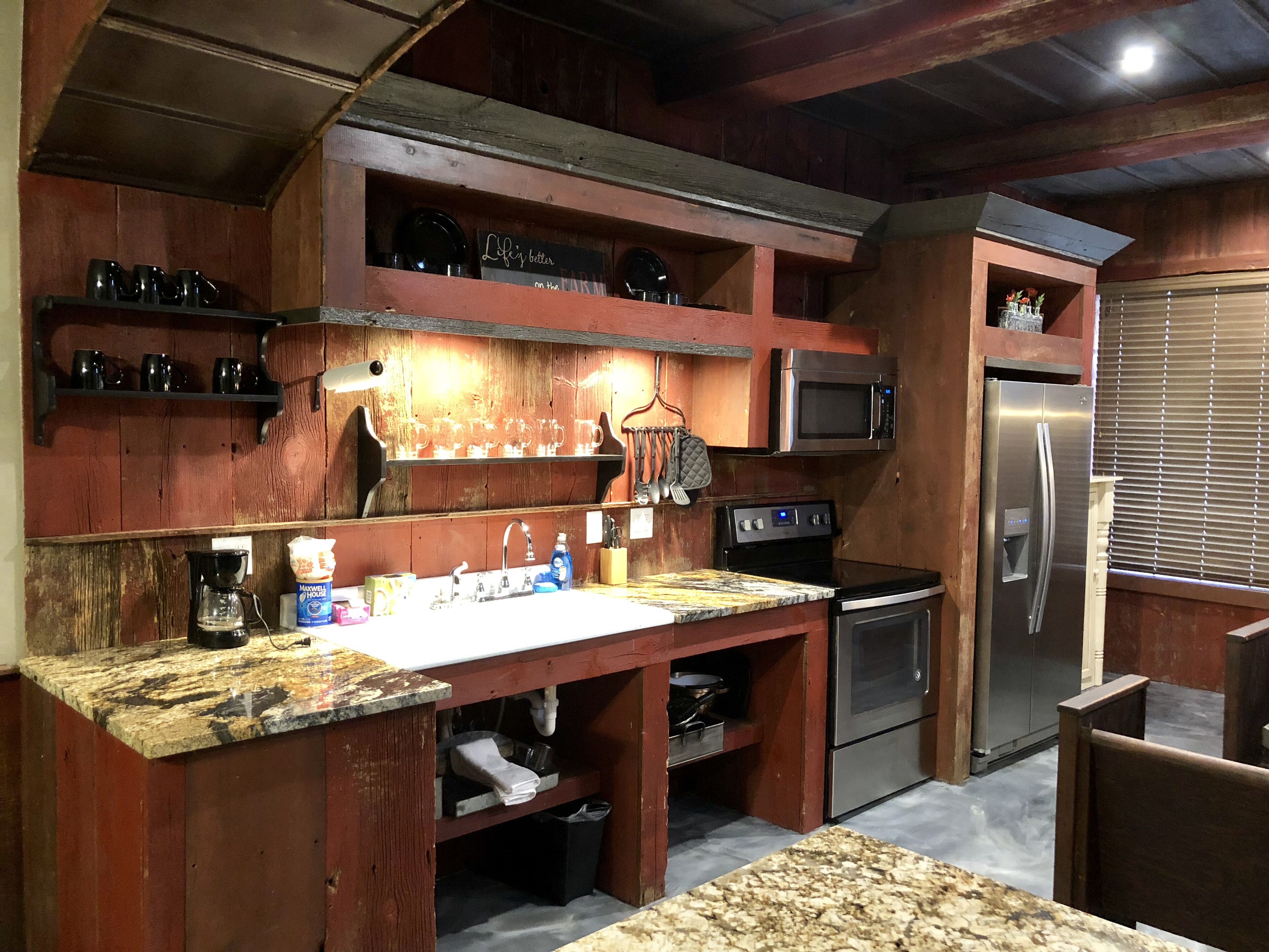 Farmhouse • Condo • 1 BR • 1 BA • Sleeps 5