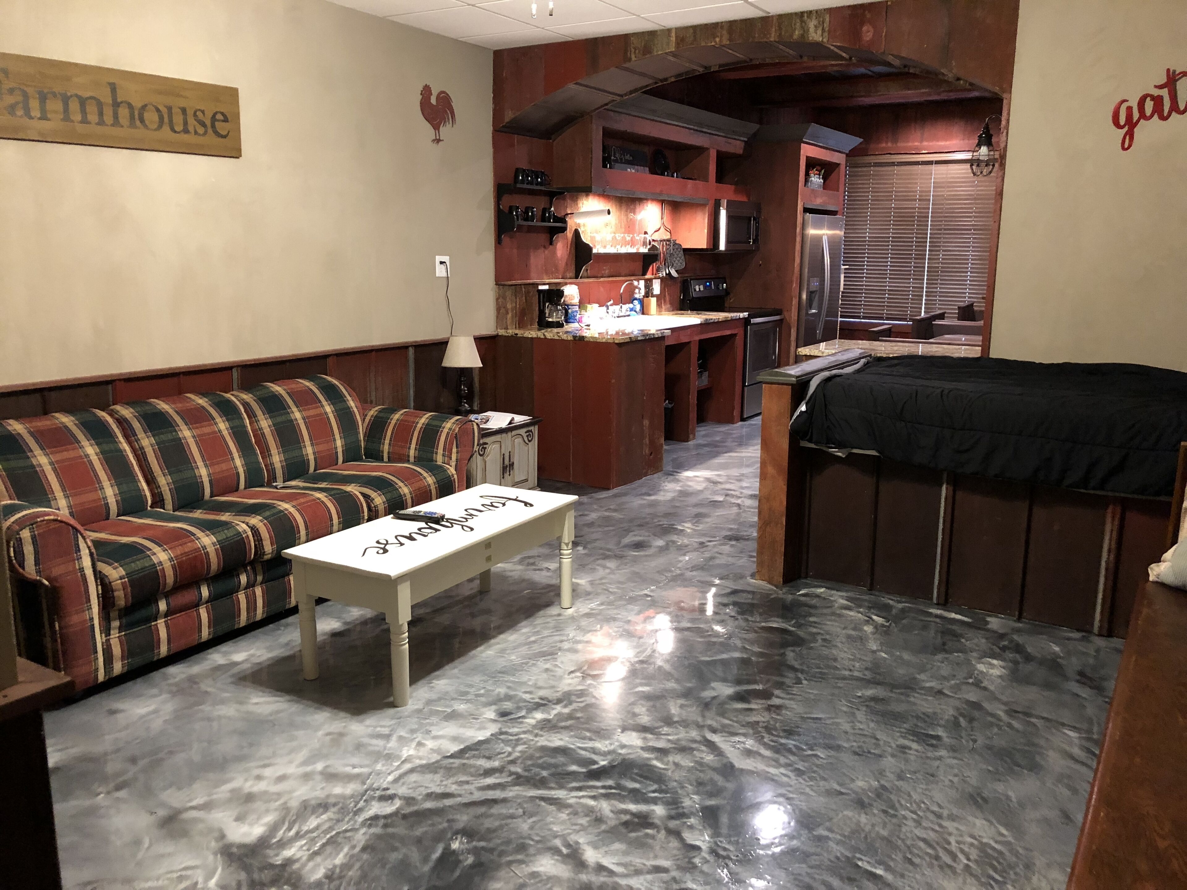 Farmhouse • Condo • 1 BR • 1 BA • Sleeps 5